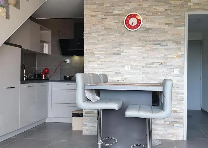 Duplex With Beautiful Sea View Apartamento *